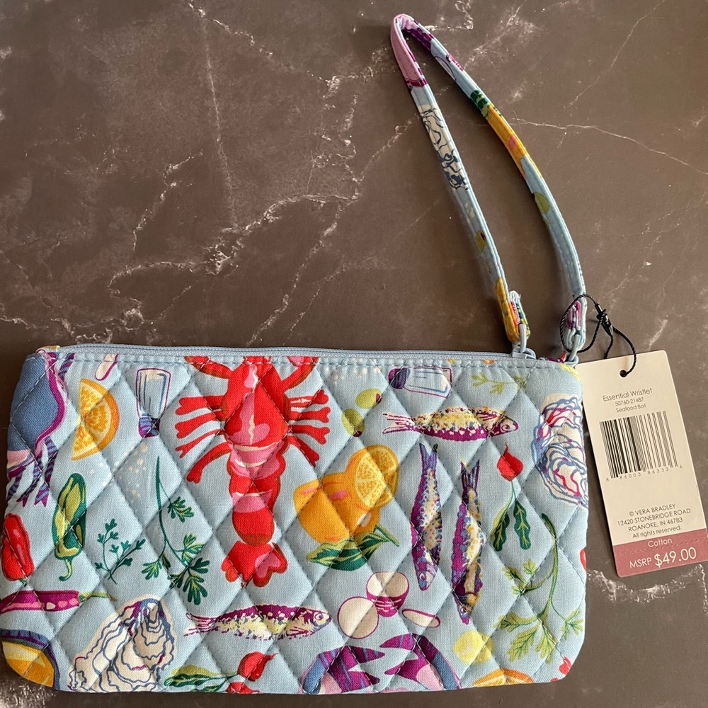 Vera Bradley Essential Wristlet in Cotton in Seafood Boil 🦞🦪🍤🌶️🫑🍋🥔🧈